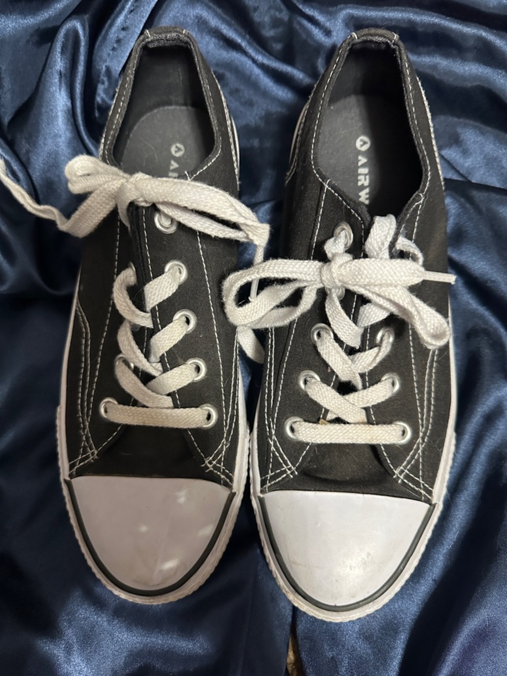 Airwalk Black Canvas Low-Top Sneakers with White Accents - Picture 2 of 2